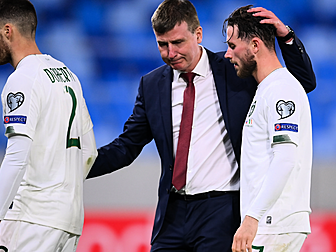 Improved Ireland are left to r...